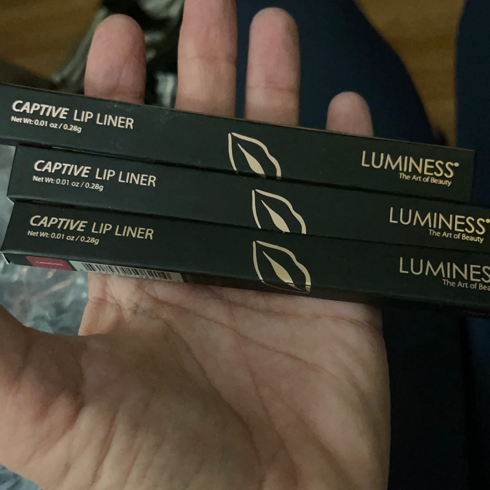 Luminess Captive Lip liners